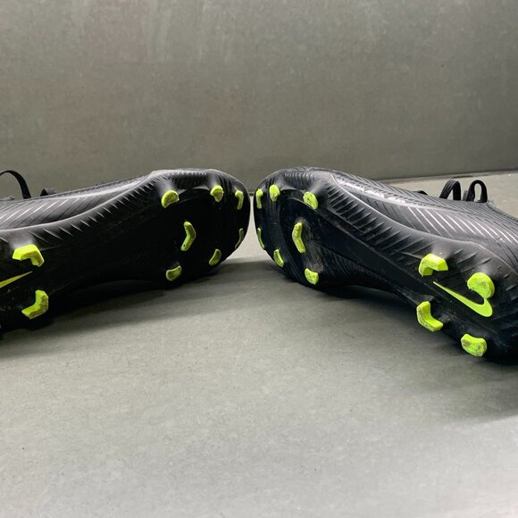 Nike Mercurial Firm-Ground Soccer Cleats – Black/Volt – Size 4.5Y - Picture 3 of 4